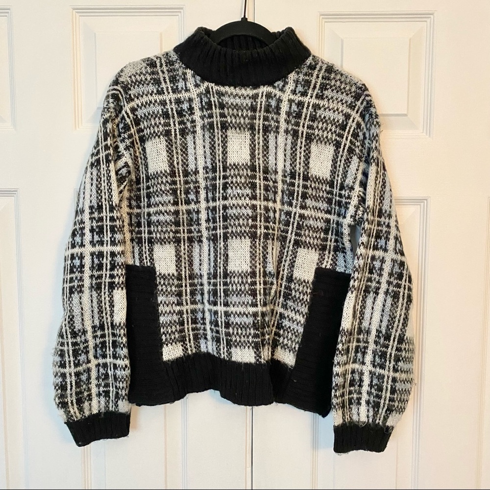 Nine West gray plaid pullover sweater